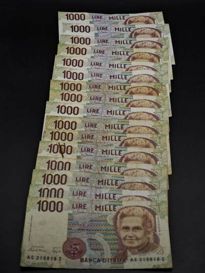 【淘币小摊】实时拍第八百五十六拍   无佣金福利纸币场   满百包邮可预留二周 每周一统一发货   - 意大利1000里拉纸币16张【有折】