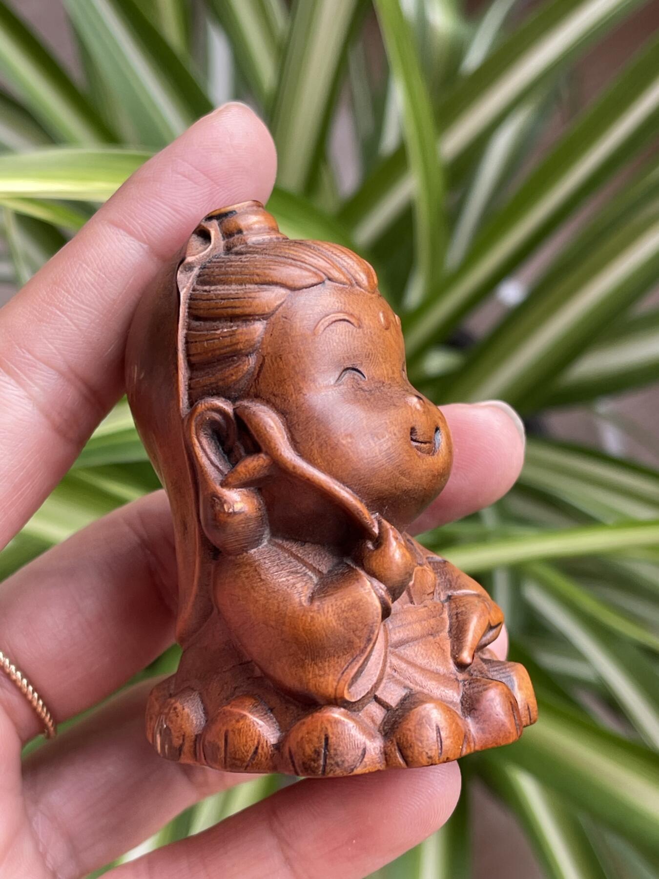 喵了个咪的第三期木器杂项小摆件拍卖 黄杨木Q版观音