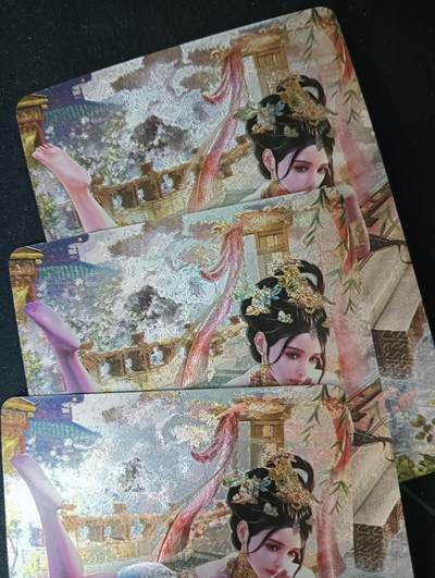 花开卡拍第61期（3月7号周六截拍，品控勿拍!!!拍品不寄存，运费5元（新疆需补运费差价或顺丰到付），自制卡难免瑕疵，可能存在轻微撞角爆边等出厂瑕疵，品控介意勿拍！） - 燎原 绝色绘卷 西施 粗闪3张，有张经典通病麻子腿介意勿拍