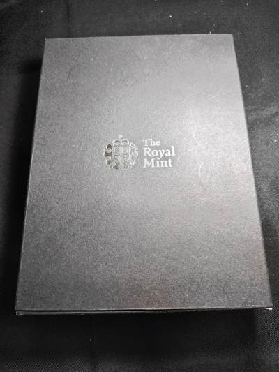 KK钱币收藏小铺  第400期  百期特拍（四拍之四）2月预留时间 周末发货 -  2008英国女王盾牌精制套币 盒证齐全