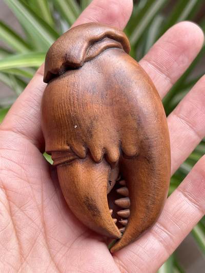 喵了个咪的第三期木器杂项小摆件拍卖 - 黄杨木蟹钳手