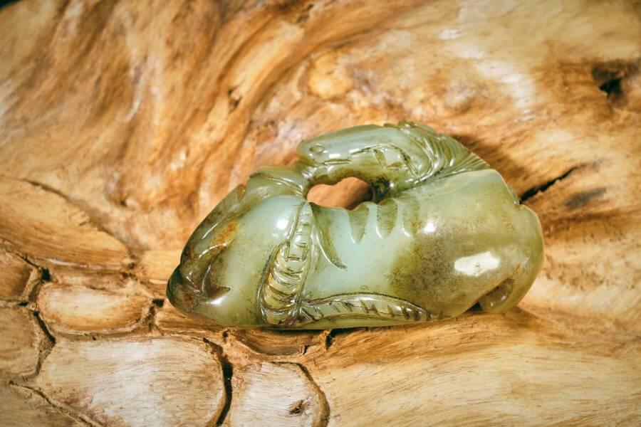 上海都达杂项专场十二（全场包邮】 和田古玉马上有钱手把件89-21