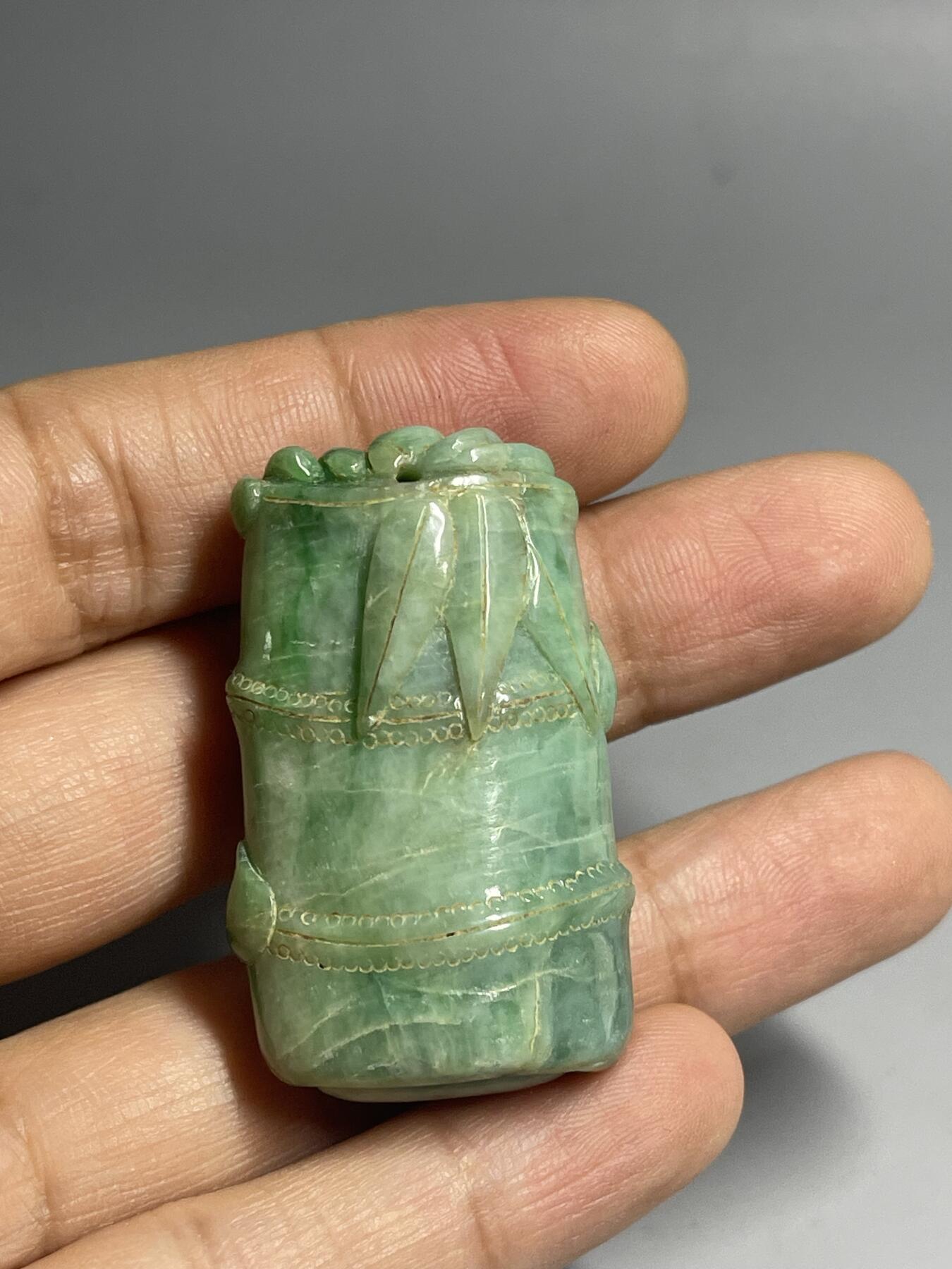 喵了个咪的第二期玉器杂项拍卖 天然翡翠节节高升