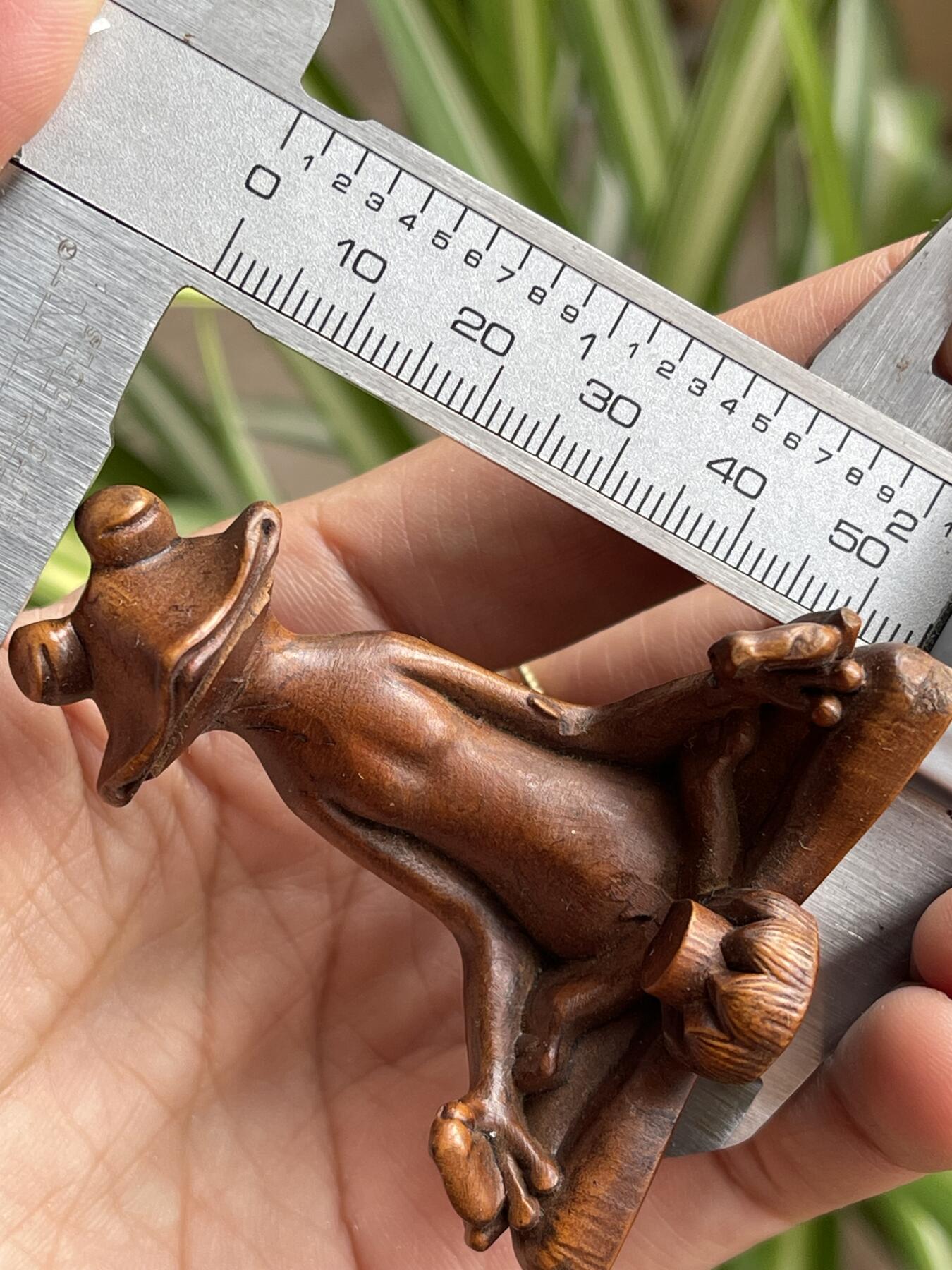 喵了个咪的第三期木器杂项小摆件拍卖 黄杨木呱呱来财