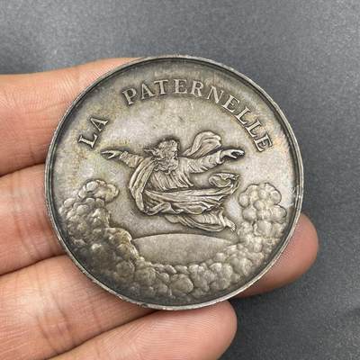 「木头集藏」章牌专场-第67场 -   E. Rogat～1905年法国火灾保险公司银章，直径：46mm，49.5 g，边铭：丰饶角 ARGENT。正面的天父形象很有可能是从米开朗基罗在西斯廷教堂的壁画《创世纪》获得的灵感。