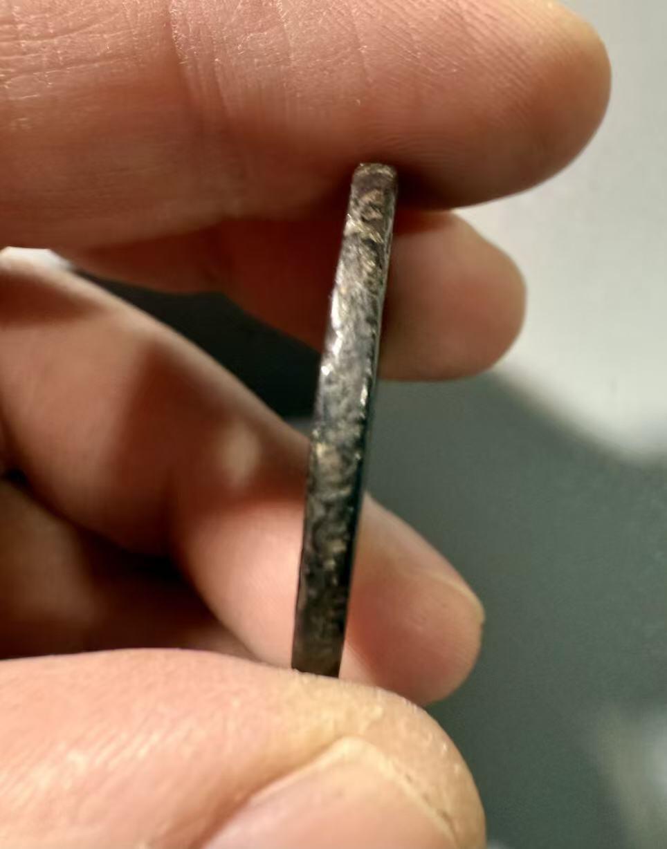 七河·世界币章小拍（总第37期）（周二结标） 北宋徽宗圣宋元宝行书铜钱铁钱一对 状态如图，历经千年，整体保存不错。