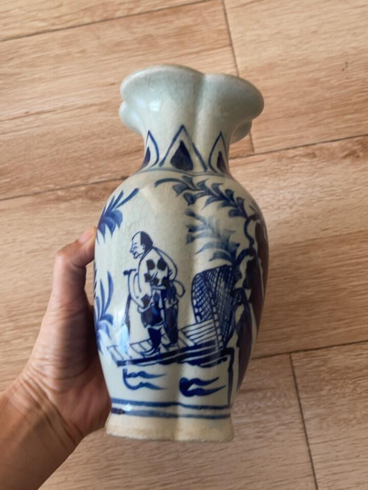 第五期杂项配饰拍卖 青花花瓶