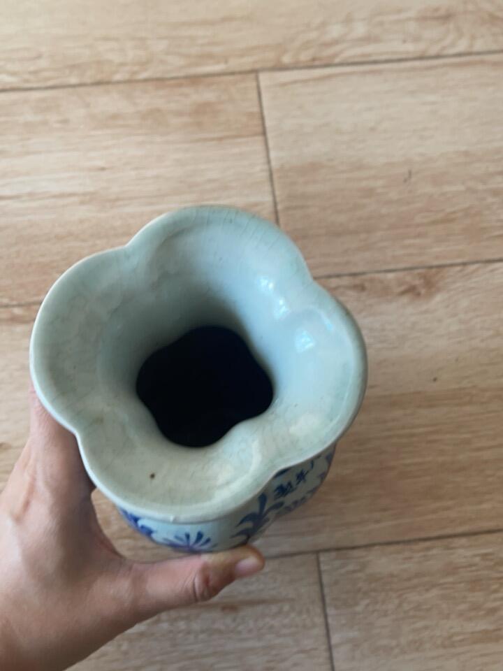 第五期杂项配饰拍卖 青花花瓶