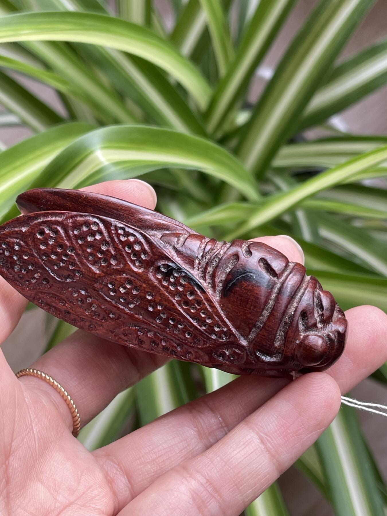 喵了个咪的第三期木器杂项小摆件拍卖 红酸枝一鸣惊人