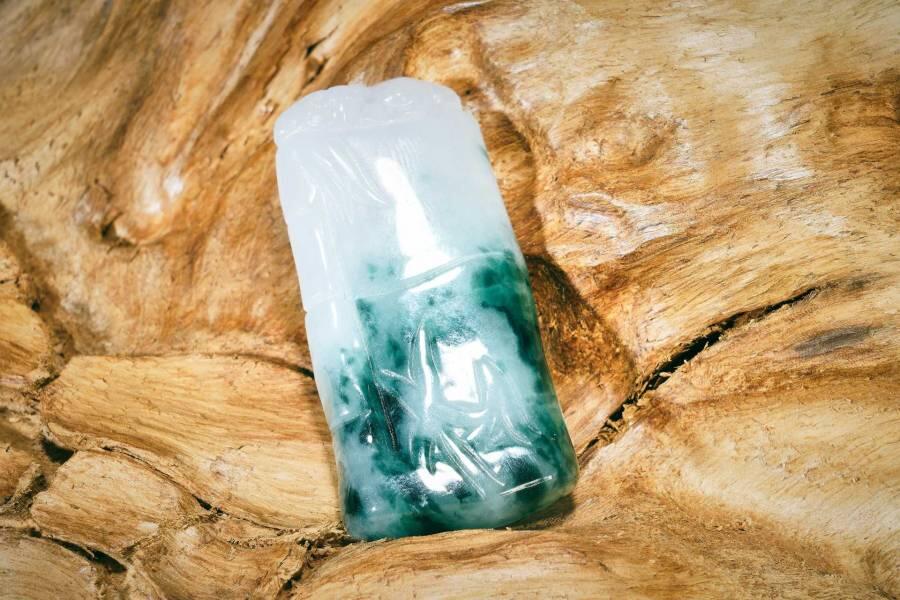 上海都达杂项专场十二（全场包邮】 天然冰飘花翡翠（A货）精雕《节节高升》挂件89-13