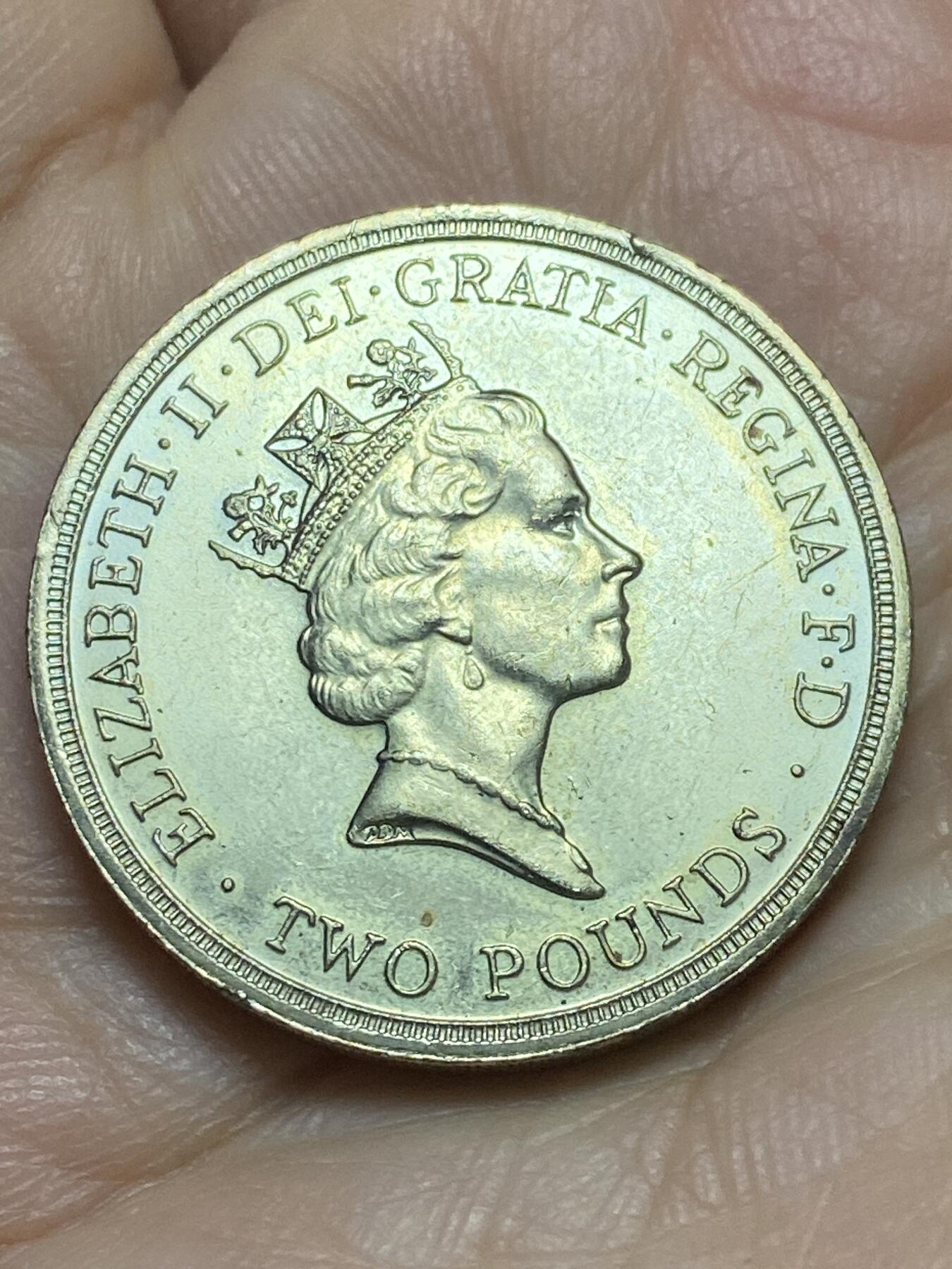 2026年第十六场(总第一百八十五场）外国好品散币场(免佣金) 英国🇬🇧1989年2英镑(权利法案颁布300周年纪念币，圣爱德华王冠版)