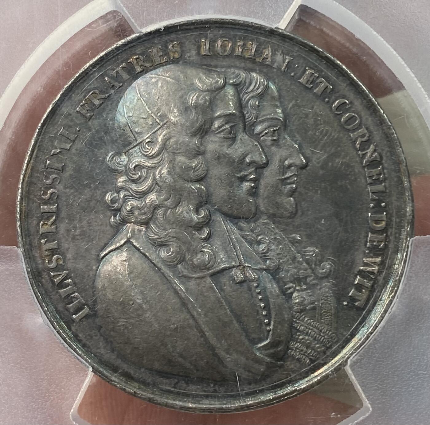 万国钱币拍卖第060期（万国六十期纪念大拍） PCGS AU58 1672年尼德兰约翰·德·维特和科尼利厄斯·德·维特兄弟遇刺纪念大银章 PC冠军分 极美荷兰早期高浮雕大银章 花体字均匀深五彩极美收藏品质