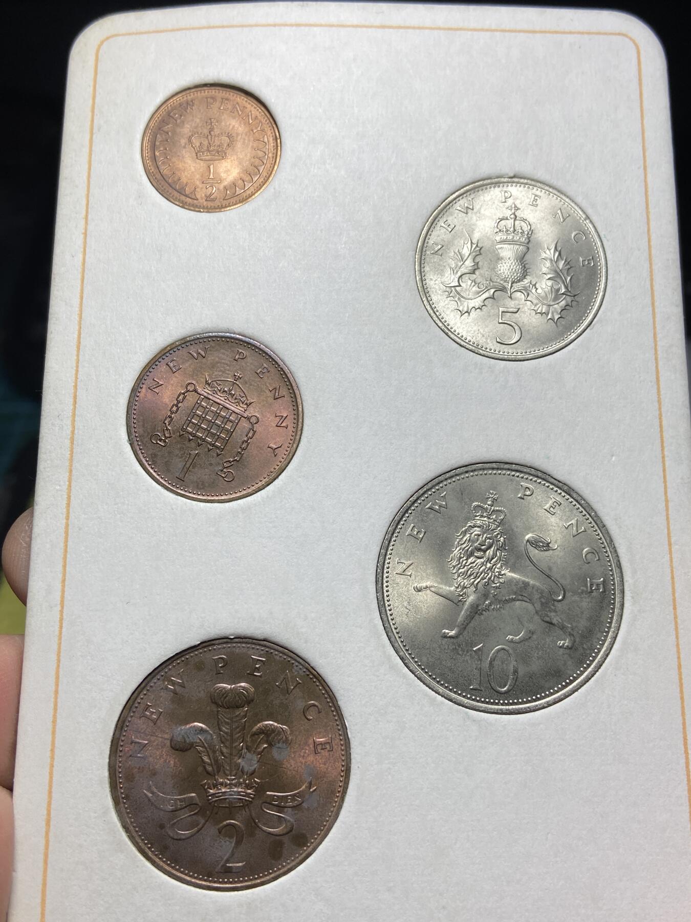 2026年第十六场(总第一百八十五场）外国好品散币场(免佣金) 英国🇬🇧十进制第一版首发年原册5枚套币