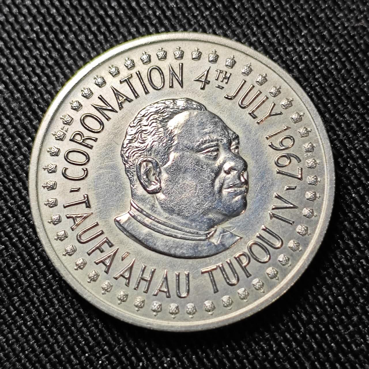 KK钱币收藏小铺  第398期 百期特拍（四拍之二） 2月预留时间 周末发货  1967汤加20分纪念币