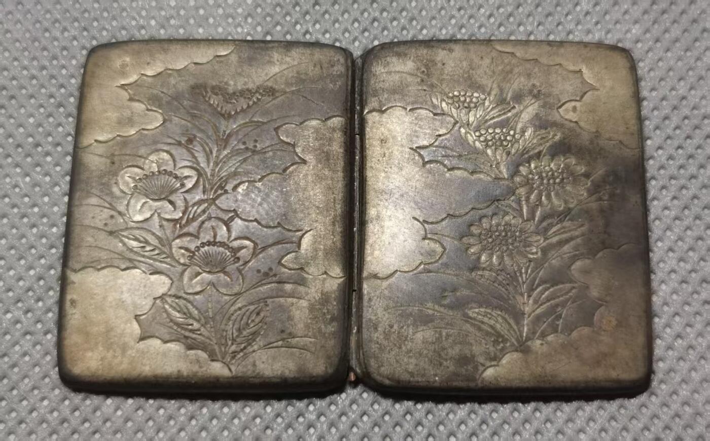 七河·世界币章矿标杂件每周小拍（总第36期）（周一结标） 藏家出品X578 工艺精美 刻花袖珍小铜盒 本件拍品由合作藏家负责邮寄