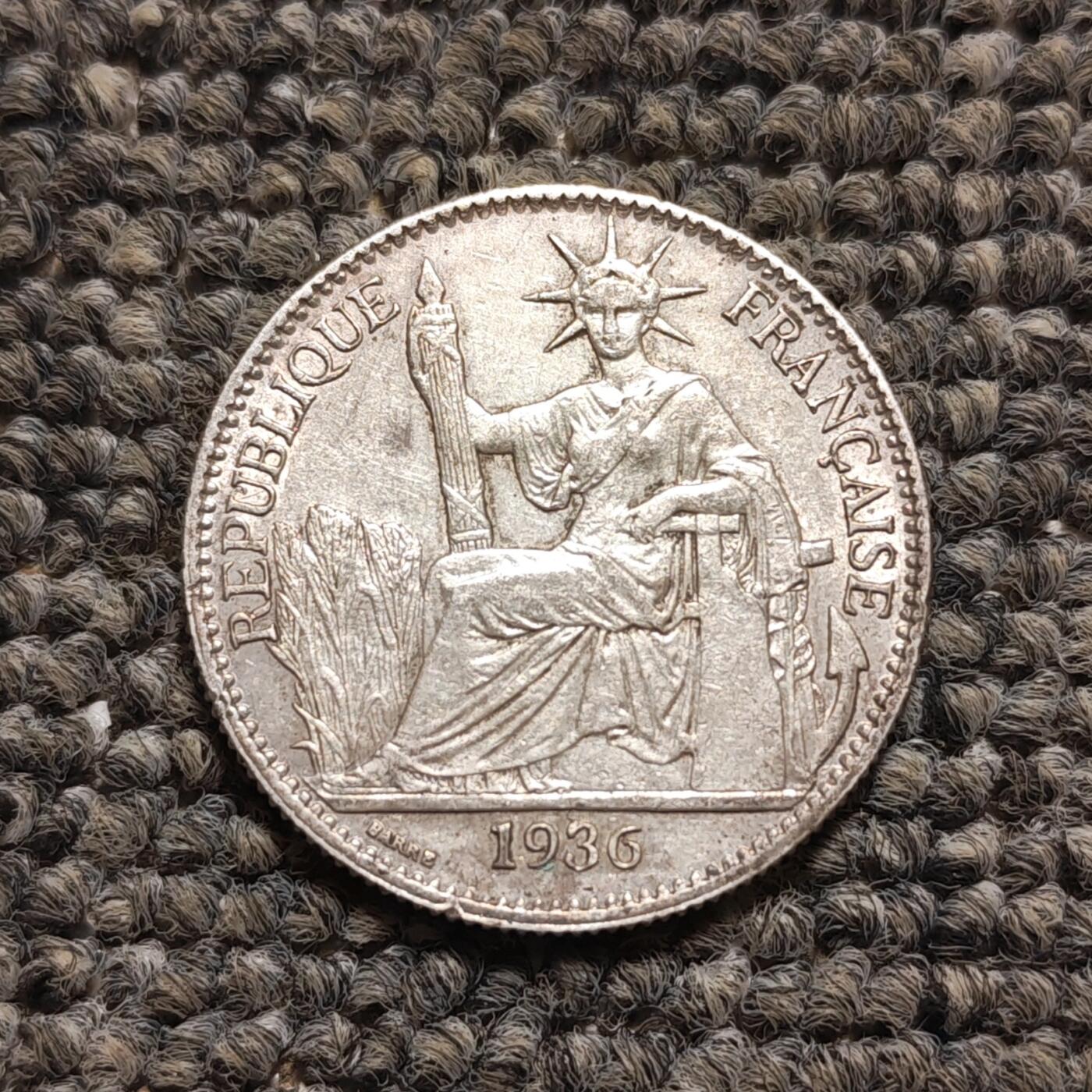 1936年法属印支坐洋50分银币