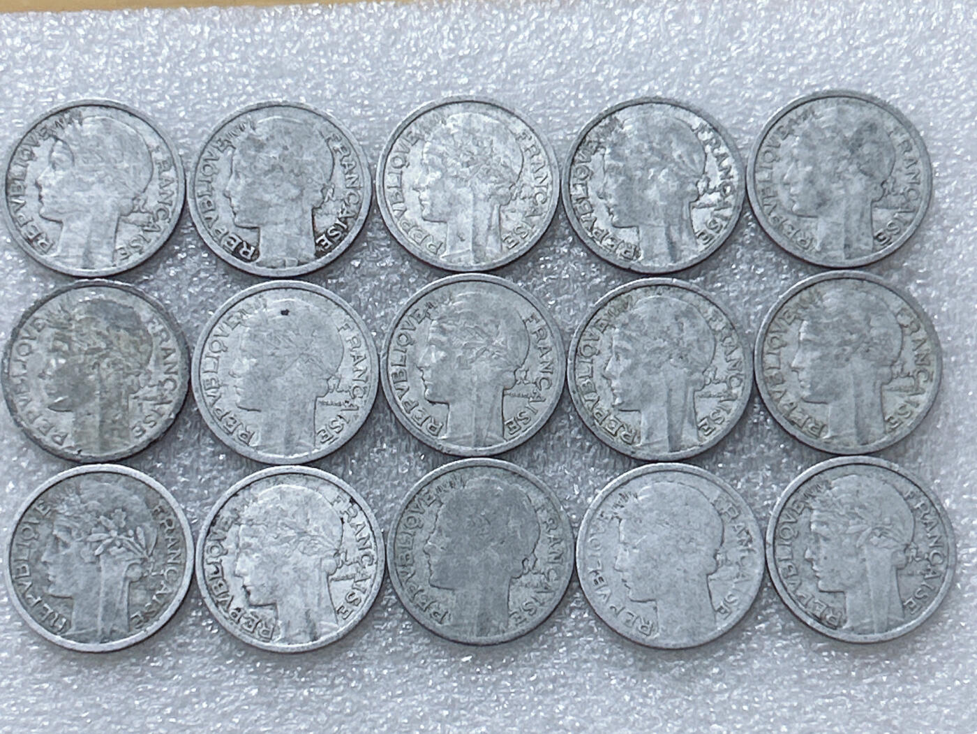 第一海外回流一元起拍收藏 散集专场  第297期 法国1法郎铝币 15枚