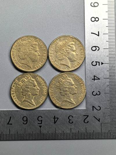 小驴勋章奖章收藏1月31日周六晚六点拍卖（珍爱和平，收藏战争，铭记历史，勿忘国耻，忠党爱国。有偿代拍，送拍规则在简介最后，参拍须阅读规则后再参拍，关系到运费包装发货时效真假辨别等关键信息，拍卖时不再发原图，看大图店主微信码在拍卖店铺介绍里） - 澳大利亚4个年份1元澳元硬币