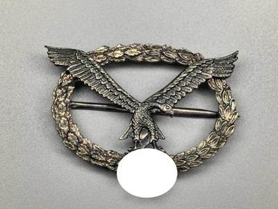 小驴勋章奖章收藏1月31日周六晚六点拍卖（珍爱和平，收藏战争，铭记历史，勿忘国耻，忠党爱国。有偿代拍，送拍规则在简介最后，参拍须阅读规则后再参拍，关系到运费包装发货时效真假辨别等关键信息，拍卖时不再发原图，看大图店主微信码在拍卖店铺介绍里） - 现代工艺品空军机组成员奖章