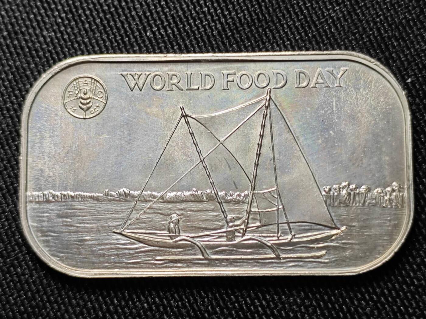 KK钱币收藏小铺  第398期 百期特拍（四拍之二） 2月预留时间 周末发货  1981汤加1潘果纪念币 饼干币