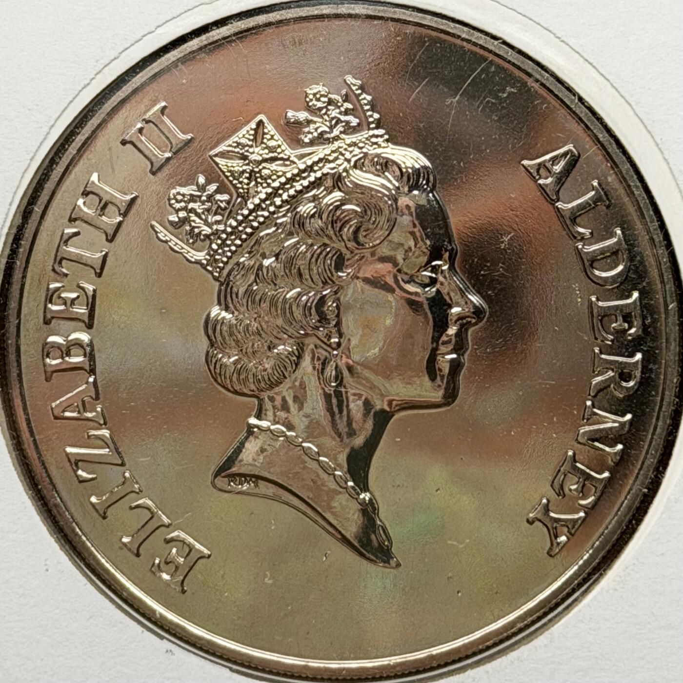 ＜星葵🌻钱币社＞散币克朗场第69期·2月3日发货 〈邮币封〉奥尔德尼岛1999年日全食5镑克朗型纪念币