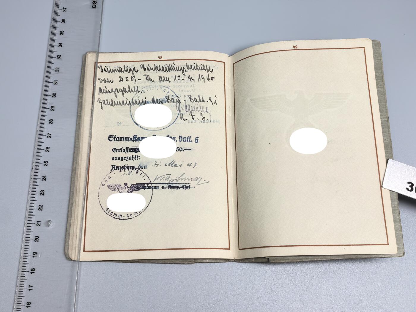 小驴勋章奖章收藏1月31日周六晚六点拍卖（珍爱和平，收藏战争，铭记历史，勿忘国耻，忠党爱国。有偿代拍，送拍规则在简介最后，参拍须阅读规则后再参拍，关系到运费包装发货时效真假辨别等关键信息，拍卖时不再发原图，看大图店主微信码在拍卖店铺介绍里）