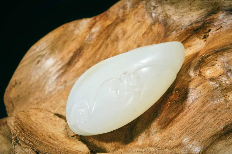 上海都达杂项专场十二（全场包邮】 和田玉精雕《福从天降》挂件