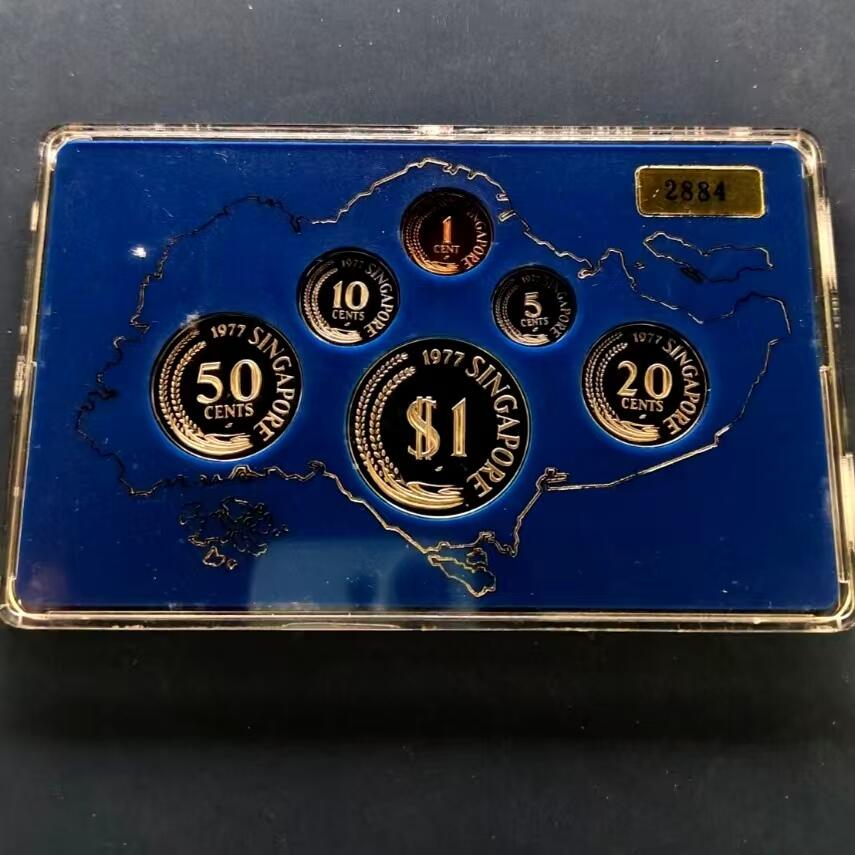 长老汇蛇年精选第九十七场拍卖 新加坡1977年官方封装精制套币 盒证齐全 豪华木盒 量3500