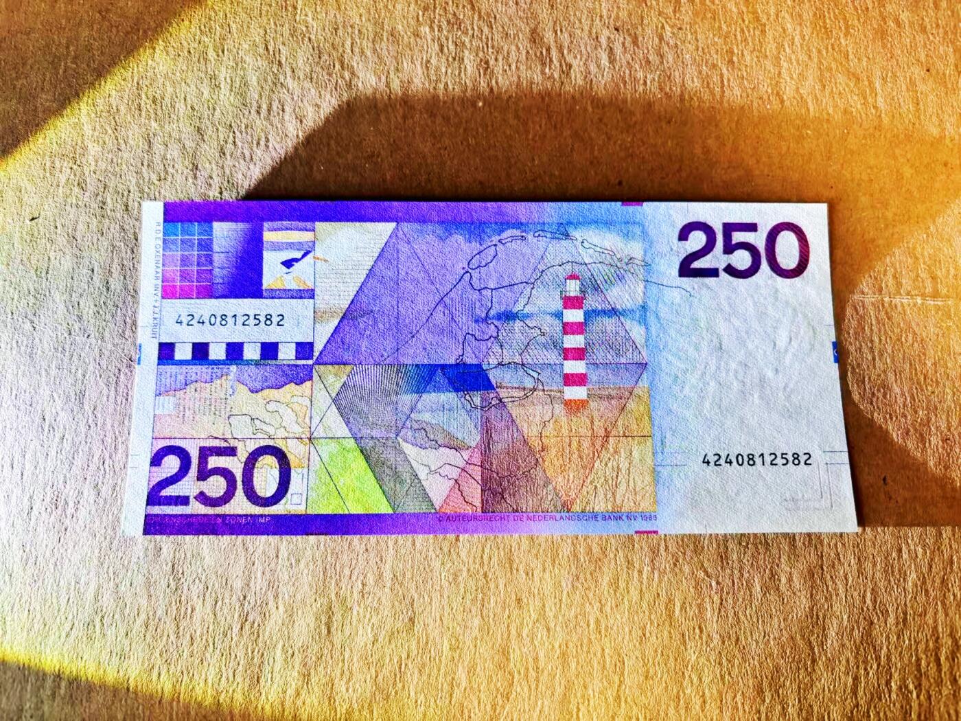 【Blue Auction】世界纸币精拍第781期——18级TOP拍卖/信誉/品质/专业/高效💫 荷兰 1985年250盾 灯塔 UNC-