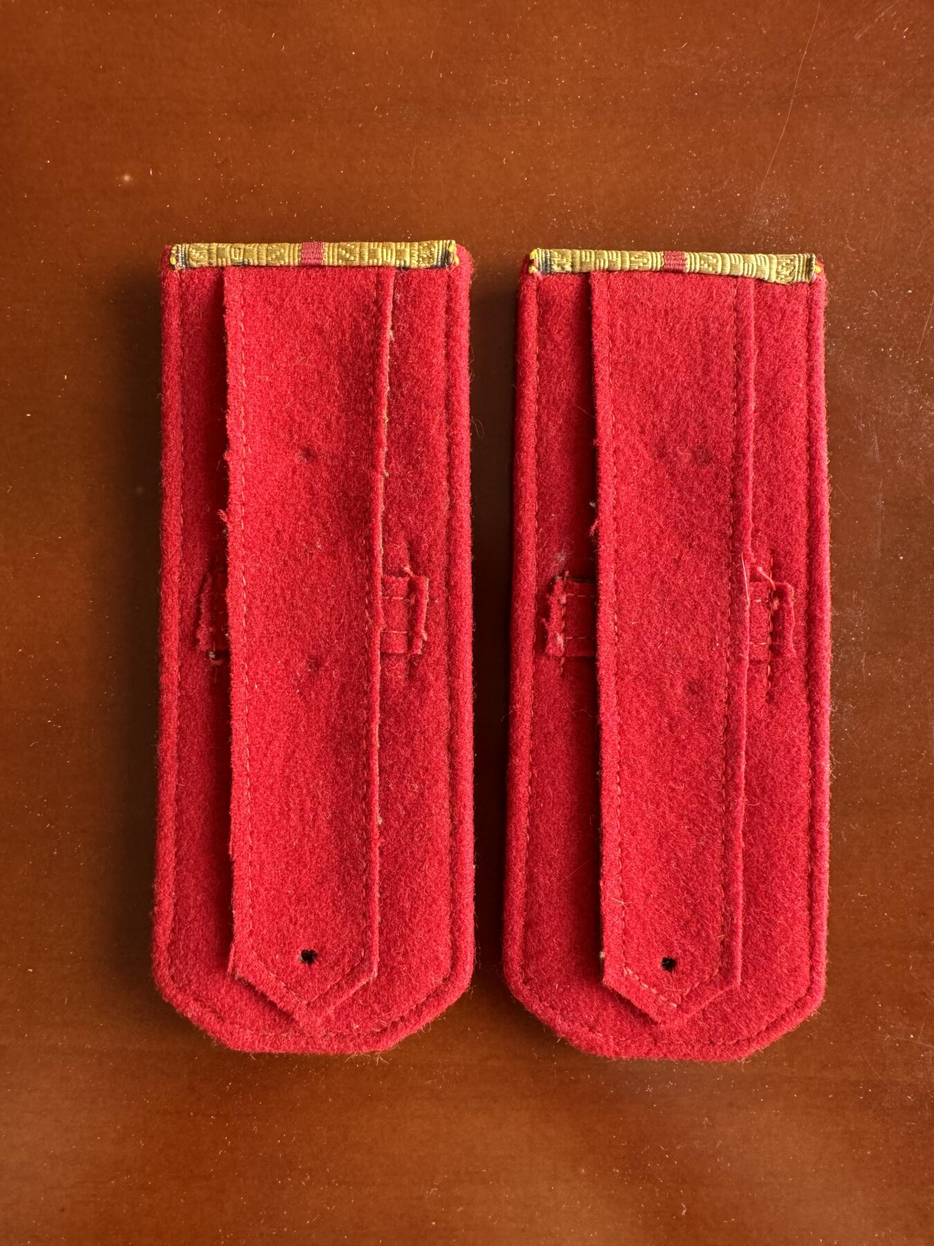 五哥徽章群   31号周六晚上八点4群联拍 肩