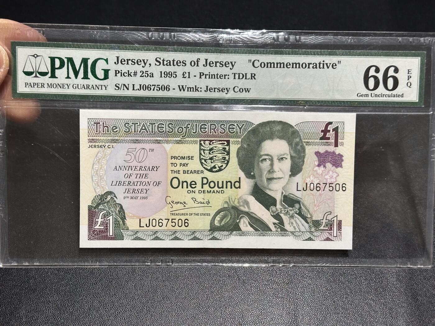 《外钞收藏家》第六百零六期（精品场）（本平台长期征集拍品、欢迎藏友们联系合作） 1995年泽西女王1镑 纪念钞 PMG66