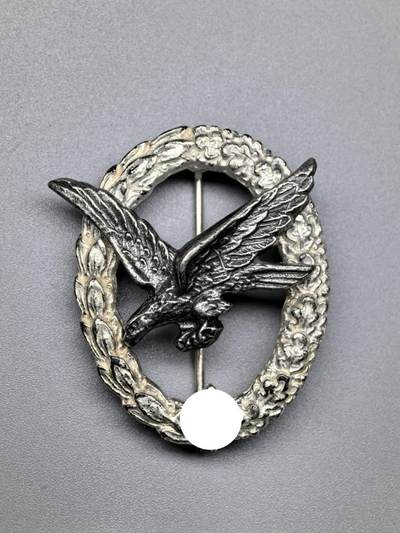 小驴勋章奖章收藏1月31日周六晚六点拍卖（珍爱和平，收藏战争，铭记历史，勿忘国耻，忠党爱国。有偿代拍，送拍规则在简介最后，参拍须阅读规则后再参拍，关系到运费包装发货时效真假辨别等关键信息，拍卖时不再发原图，看大图店主微信码在拍卖店铺介绍里） - 现代工艺品空军航炮/无线电奖章