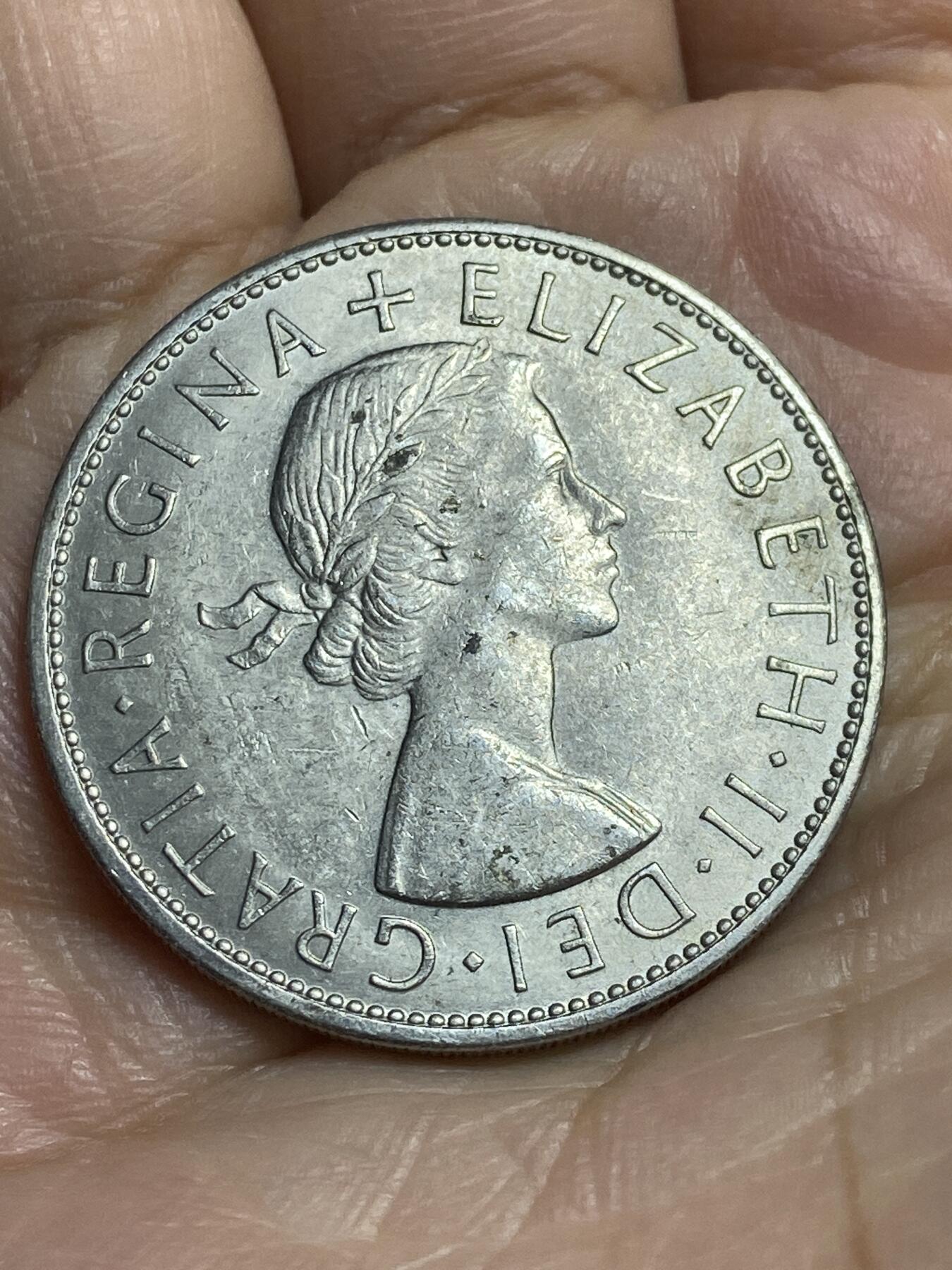 2026年第十六场(总第一百八十五场）外国好品散币场(免佣金) 英国🇬🇧1967年半克朗(伊丽莎白二世青年桂冠第二版，普制币关门年)