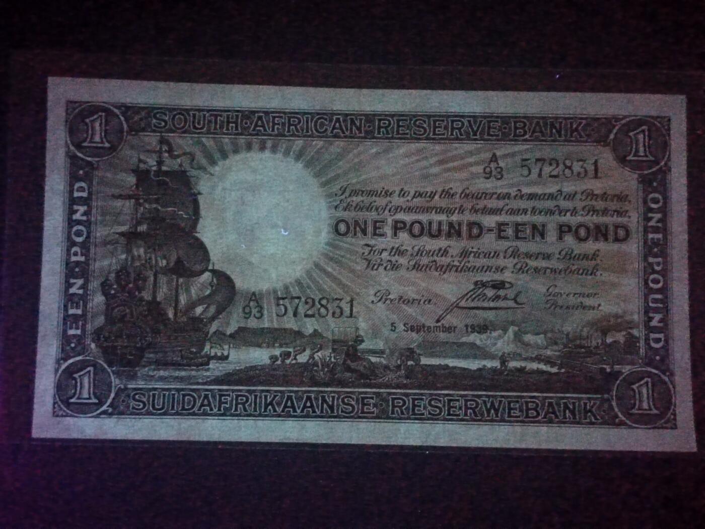 2026二月第一期，总215期 南非1939年1镑AUNC英文在上版本，稀有的二战前发行年份，布尔人发展元素的帆船牛车和国徽