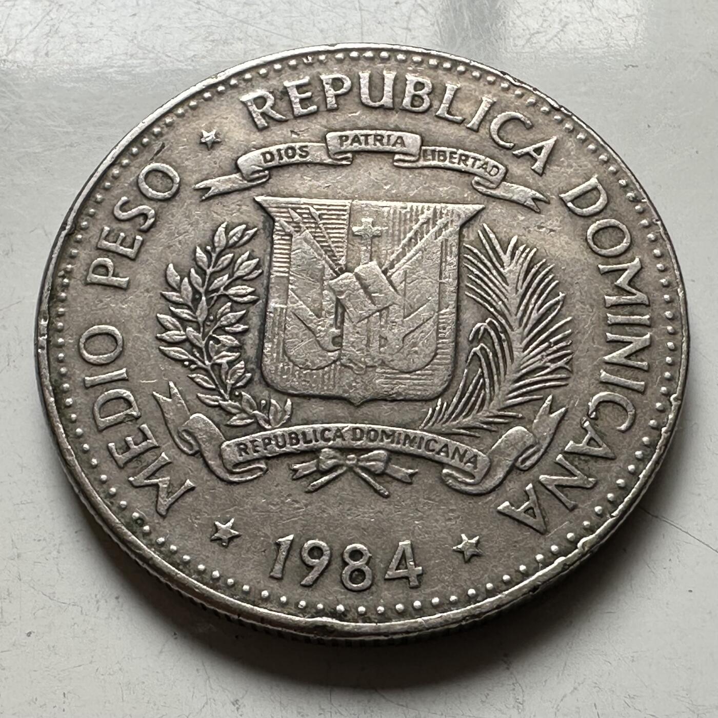 🌹外币初藏🌹🐯2026年第14场  每周二四六晚8️⃣点 接代拍 多米尼加1984年1/2比索