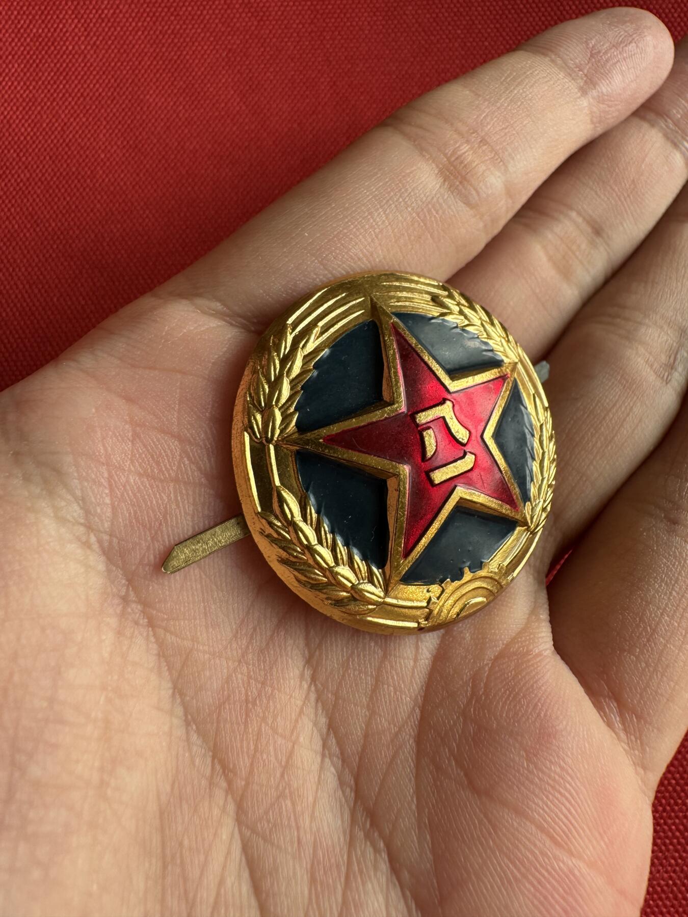 五哥徽章群   31号周六晚上八点4群联拍 帽