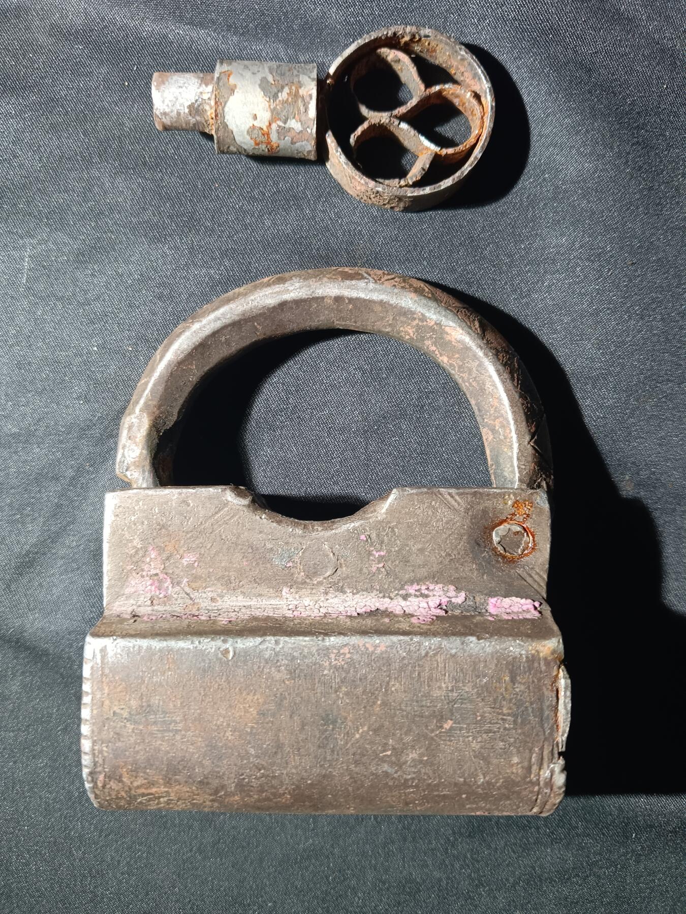 115期新疆红钱粟特钱币丝路钱币专场 清代新疆少数民族地区铁锁(可正常打开)