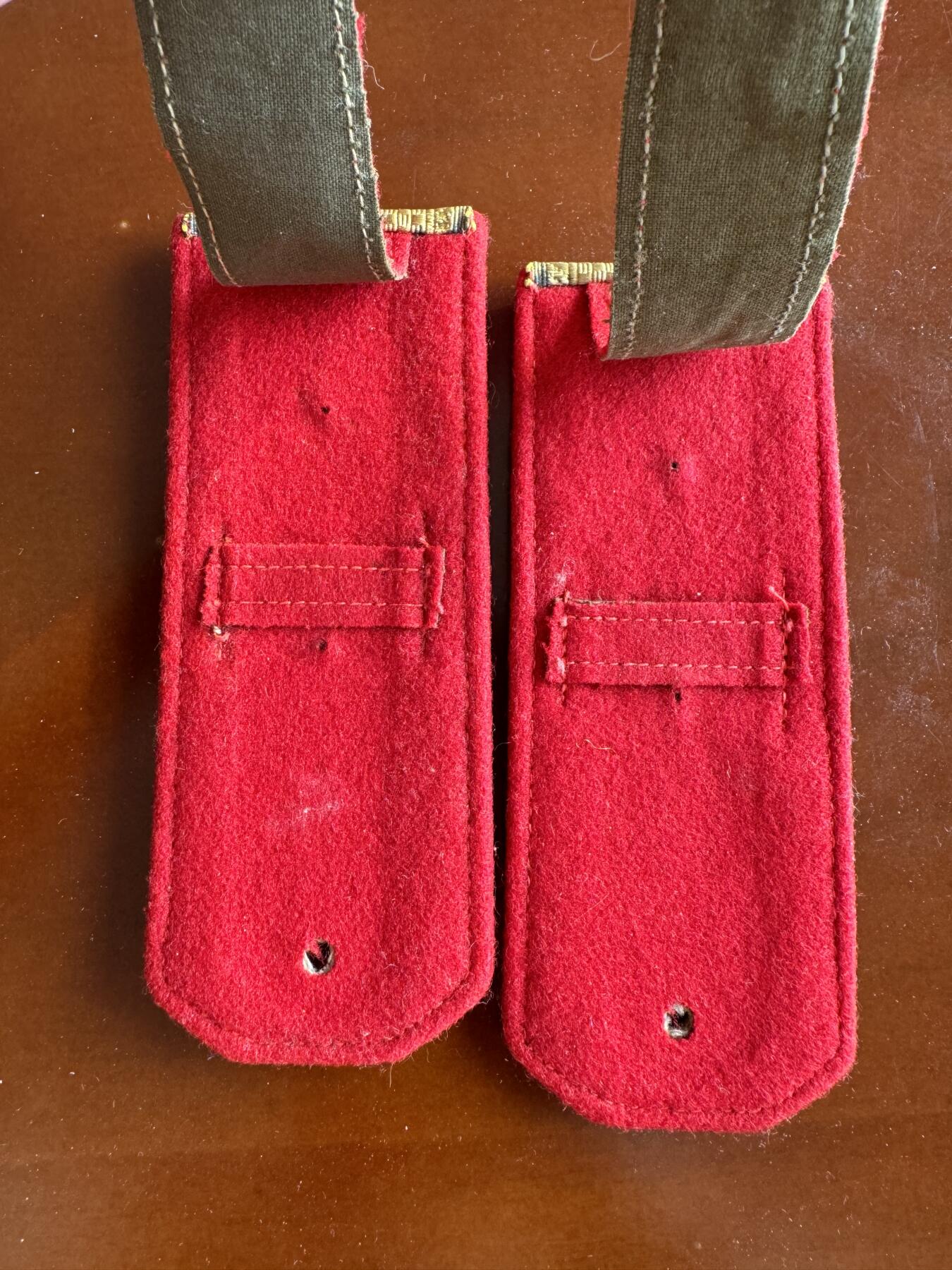 五哥徽章群   31号周六晚上八点4群联拍 肩