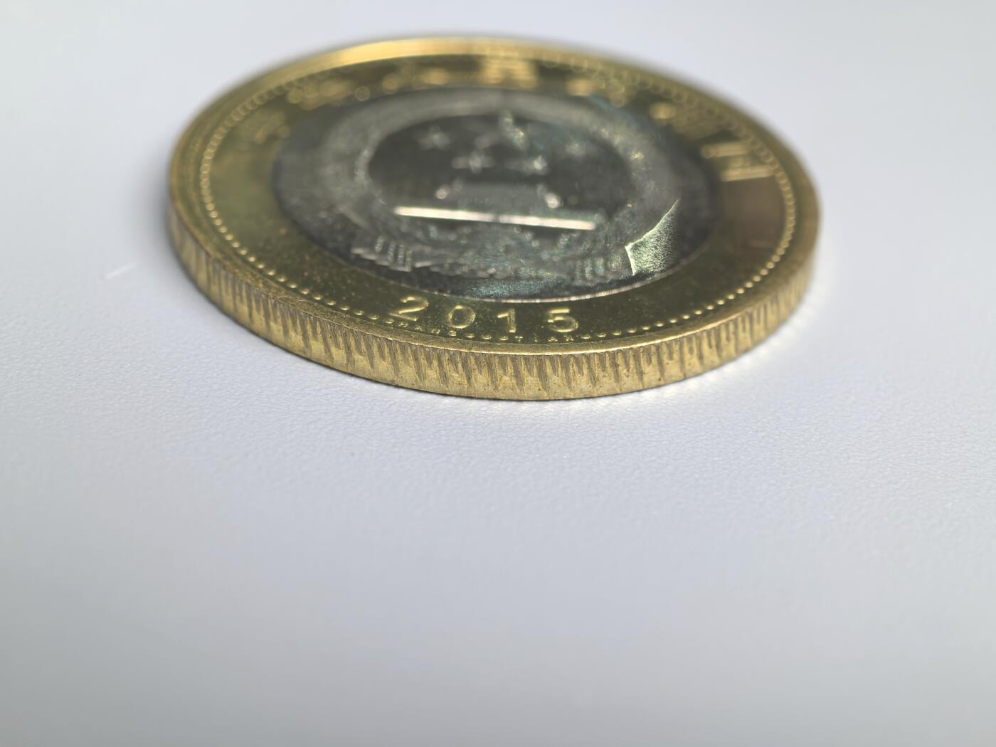 小驴勋章奖章收藏1月31日周六晚六点拍卖（珍爱和平，收藏战争，铭记历史，勿忘国耻，忠党爱国。有偿代拍，送拍规则在简介最后，参拍须阅读规则后再参拍，关系到运费包装发货时效真假辨别等关键信息，拍卖时不再发原图，看大图店主微信码在拍卖店铺介绍里） 2015年航天10元纪念币