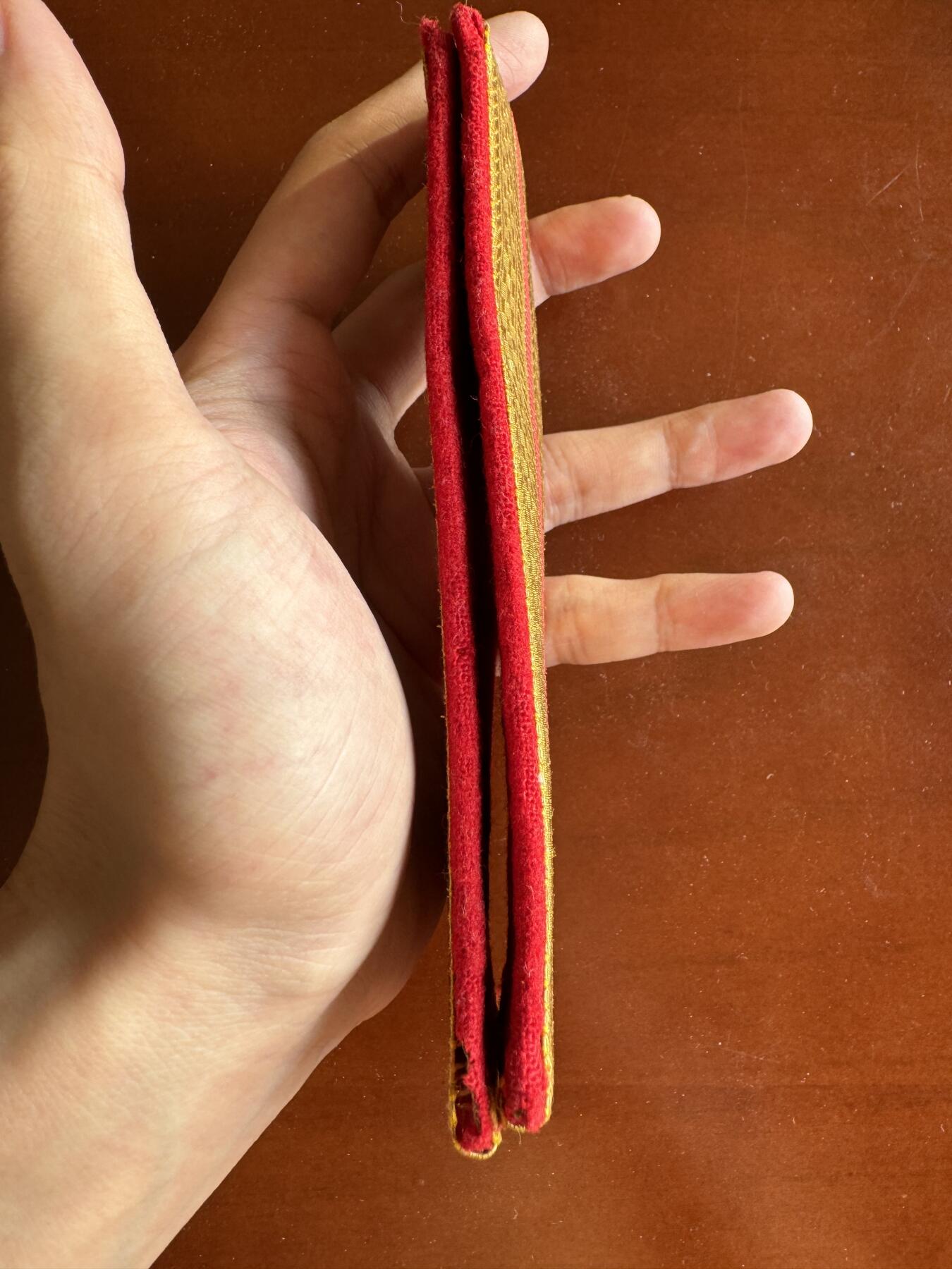 五哥徽章群   31号周六晚上八点4群联拍 肩