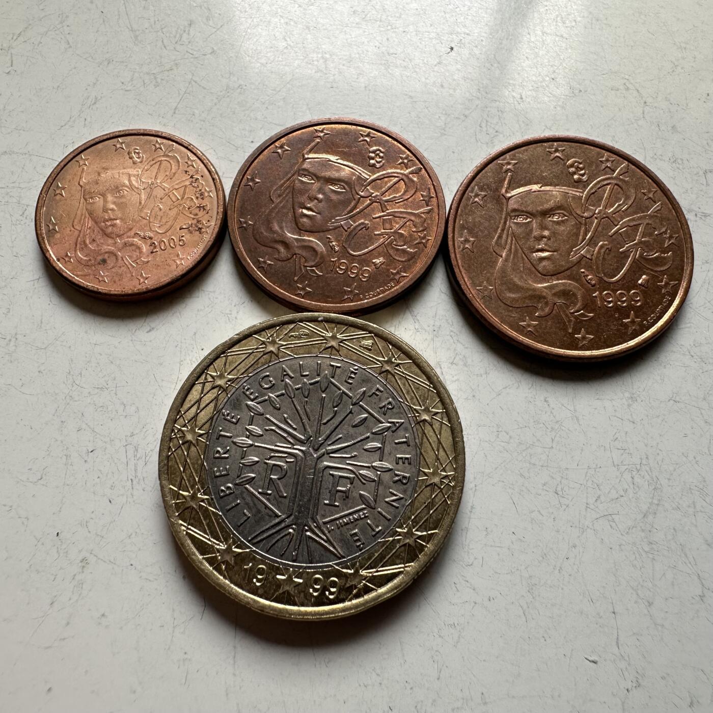 🌹外币初藏🌹🐯2026年第14场  每周二四六晚8️⃣点 接代拍 法国四枚