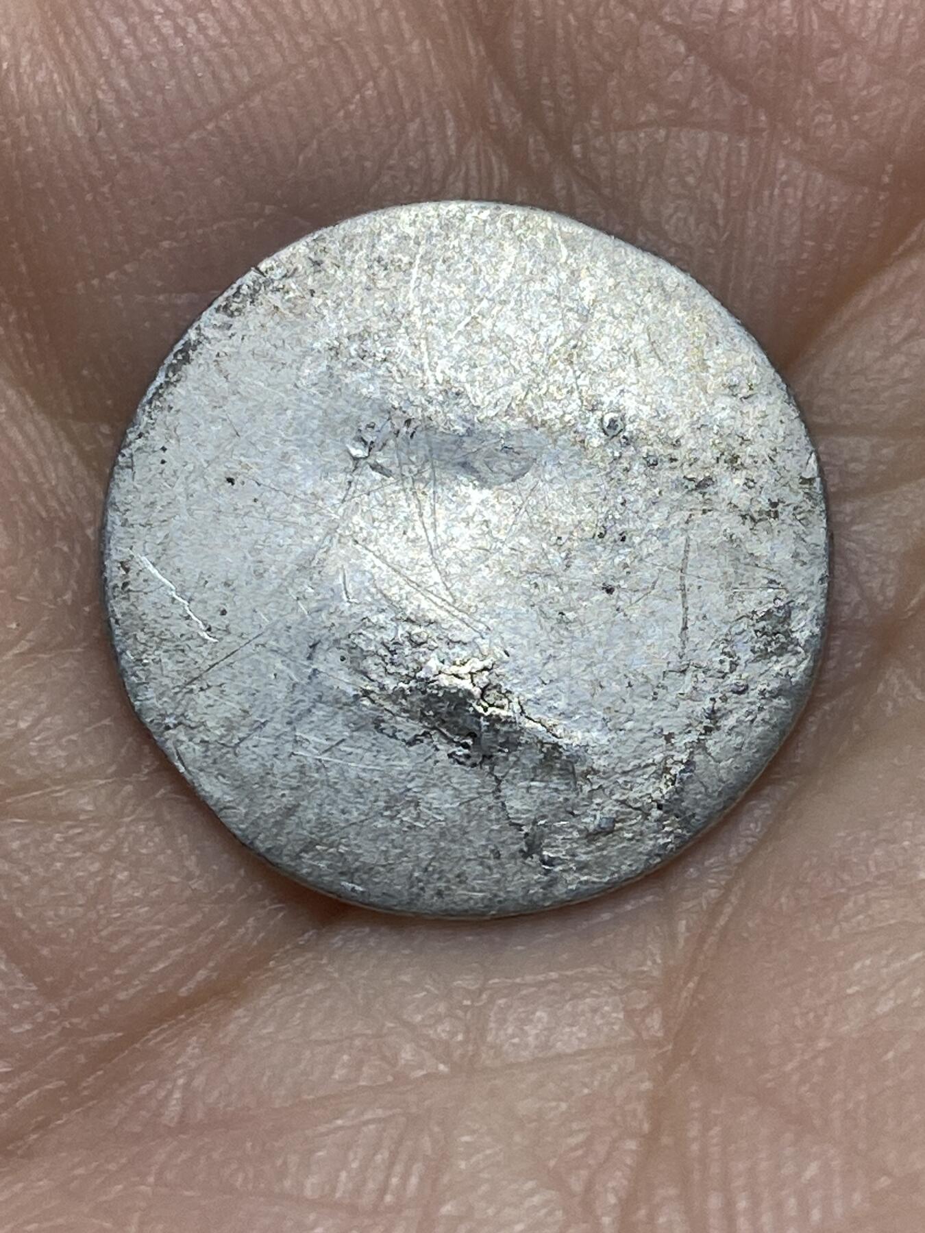 2026年第十六场(总第一百八十五场）外国好品散币场(免佣金) 光板无毛小银币，重2.28克