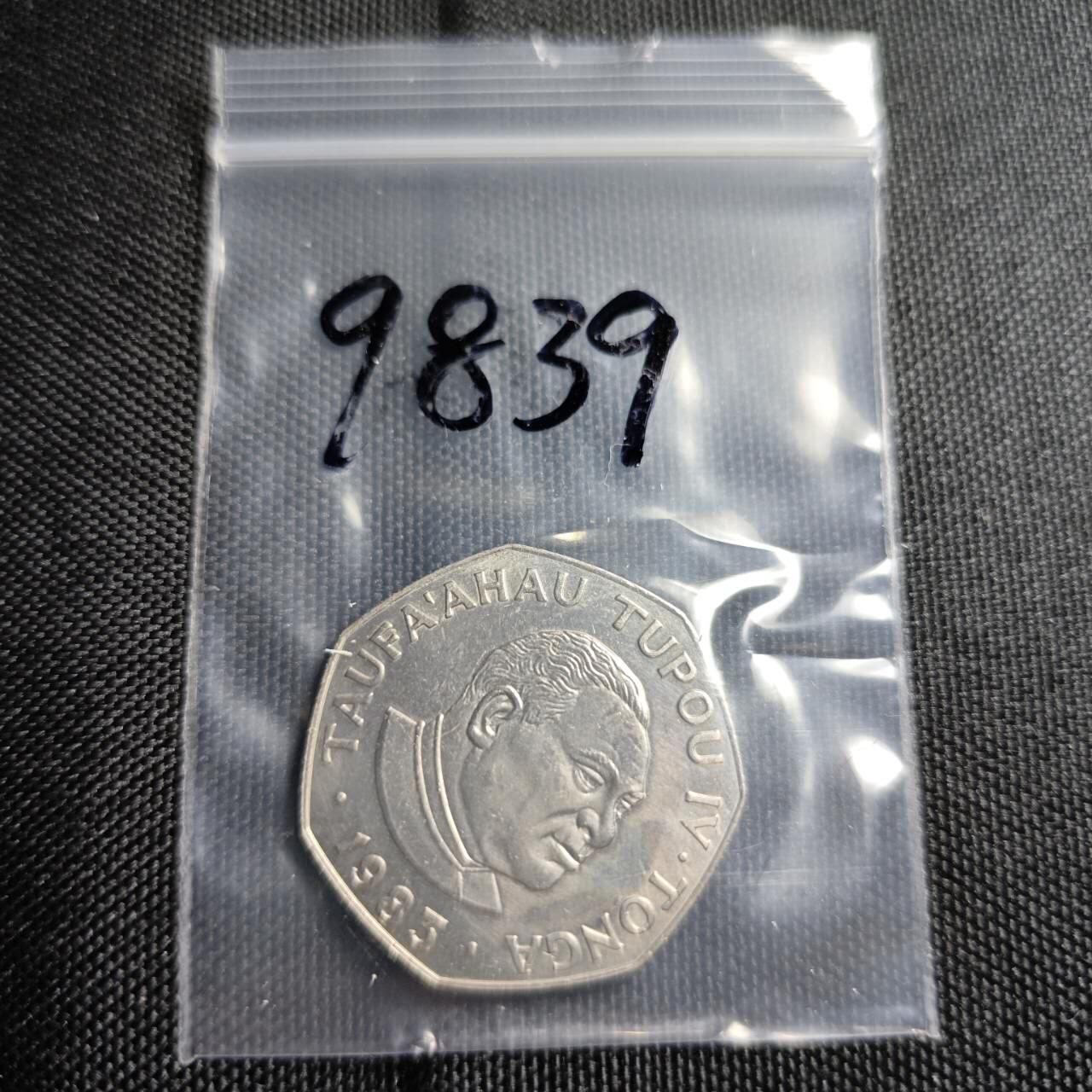 KK钱币收藏小铺  第398期 百期特拍（四拍之二） 2月预留时间 周末发货  1983汤加1潘果纪念币 圣诞节纪念 发行量仅5千 稀少品种