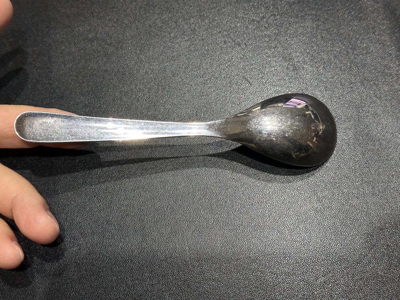 《外钞收藏家》第六百零六期（精品场）（本平台长期征集拍品、欢迎藏友们联系合作） 苏州银楼百福999足银勺一把 约35克