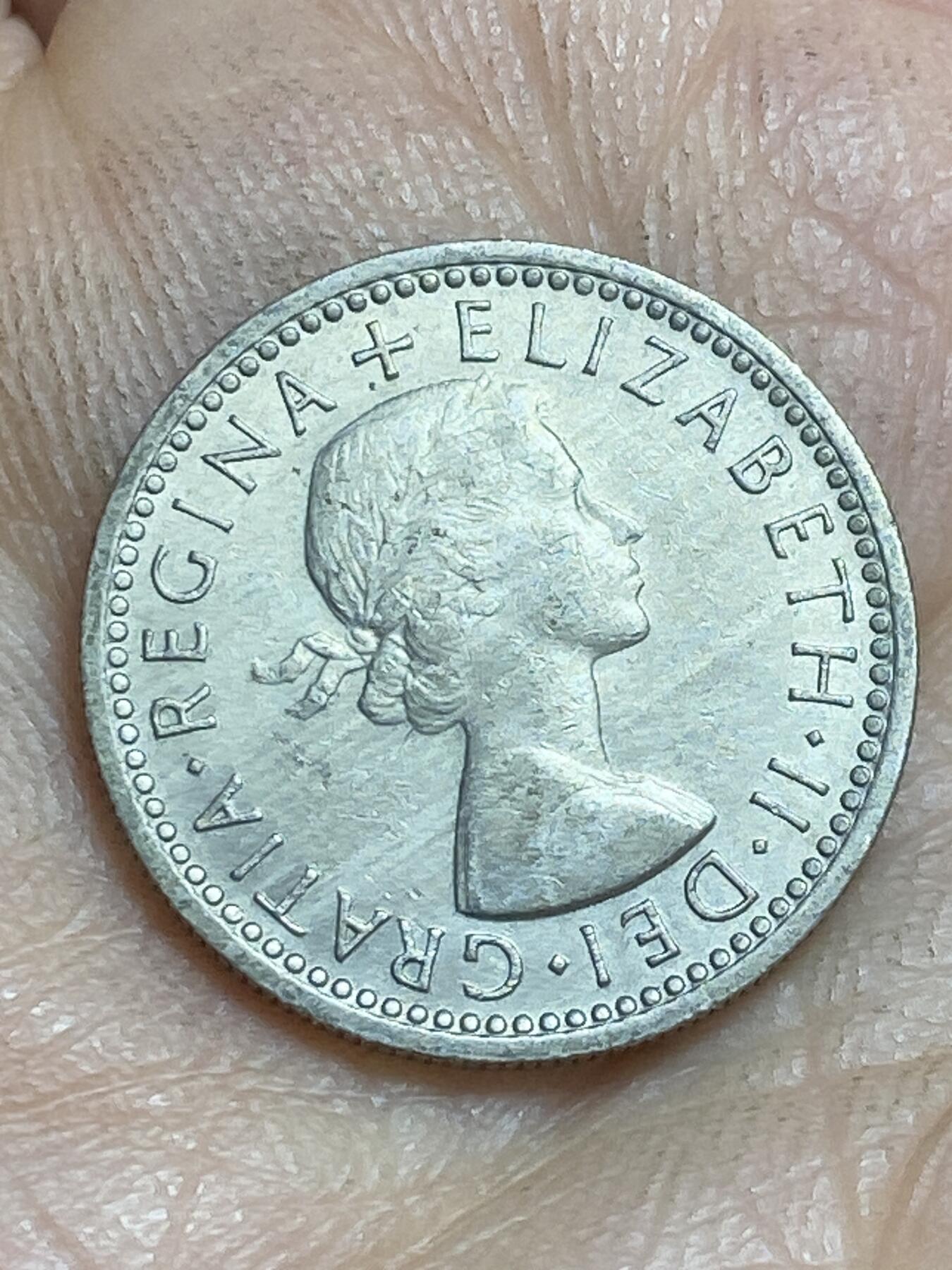 2026年第十六场(总第一百八十五场）外国好品散币场(免佣金) 英国🇬🇧1962年6便士(伊丽莎白二世青年桂冠第二版)