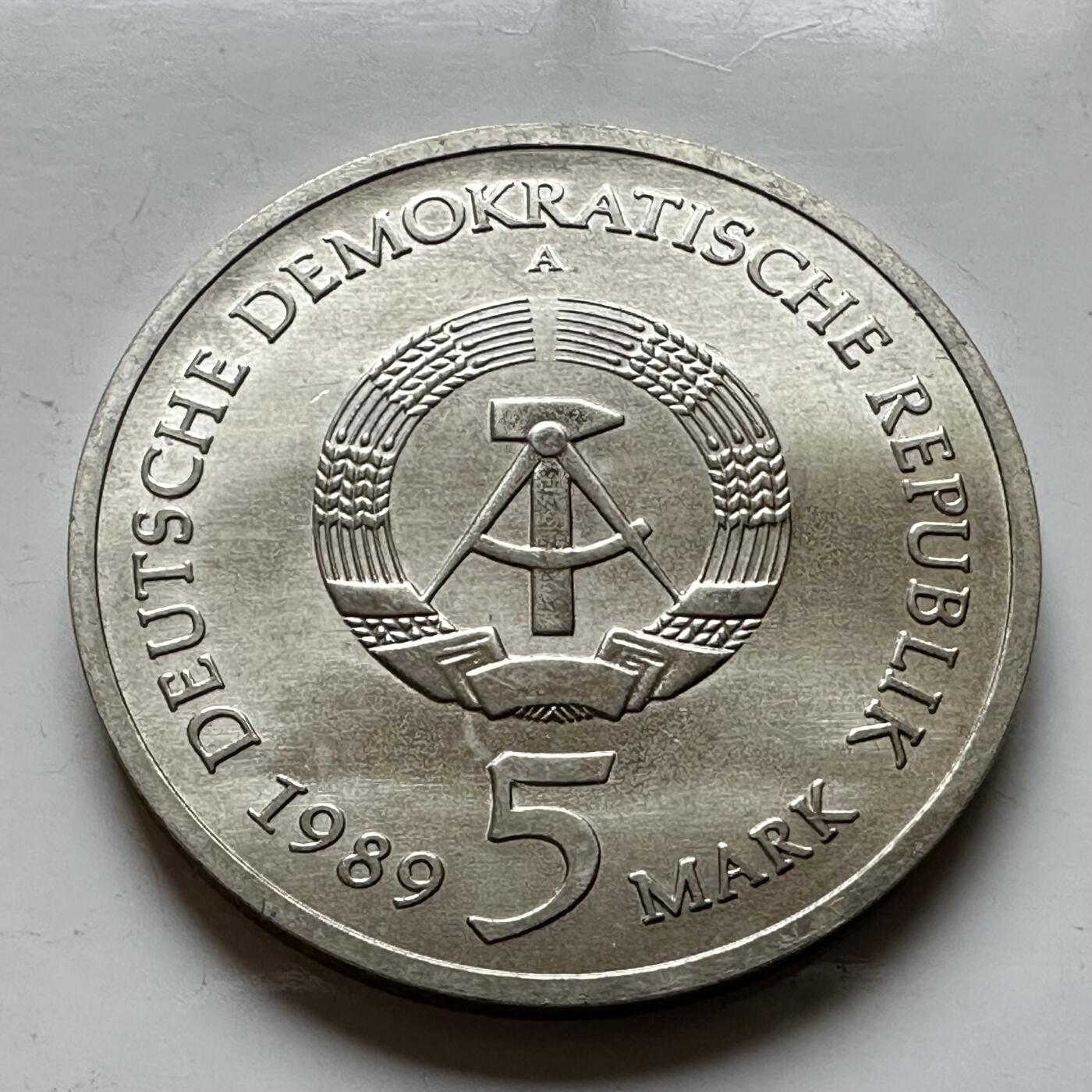 🌹外币初藏🌹🐯2026年第14场  每周二四六晚8️⃣点 接代拍 东德1989年五马克纪念币