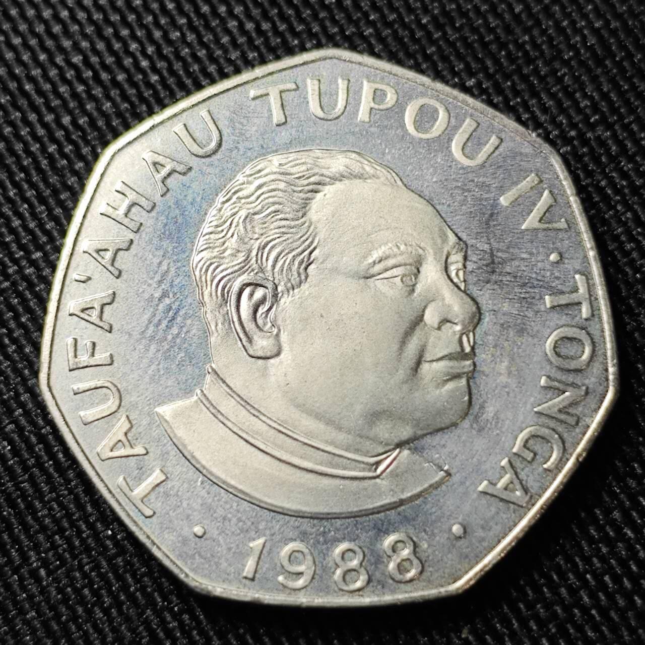 KK钱币收藏小铺  第398期 百期特拍（四拍之二） 2月预留时间 周末发货   1988汤加1潘果纪念币 圣诞节麦当娜与孩子 发行量仅5千 稀少品种！