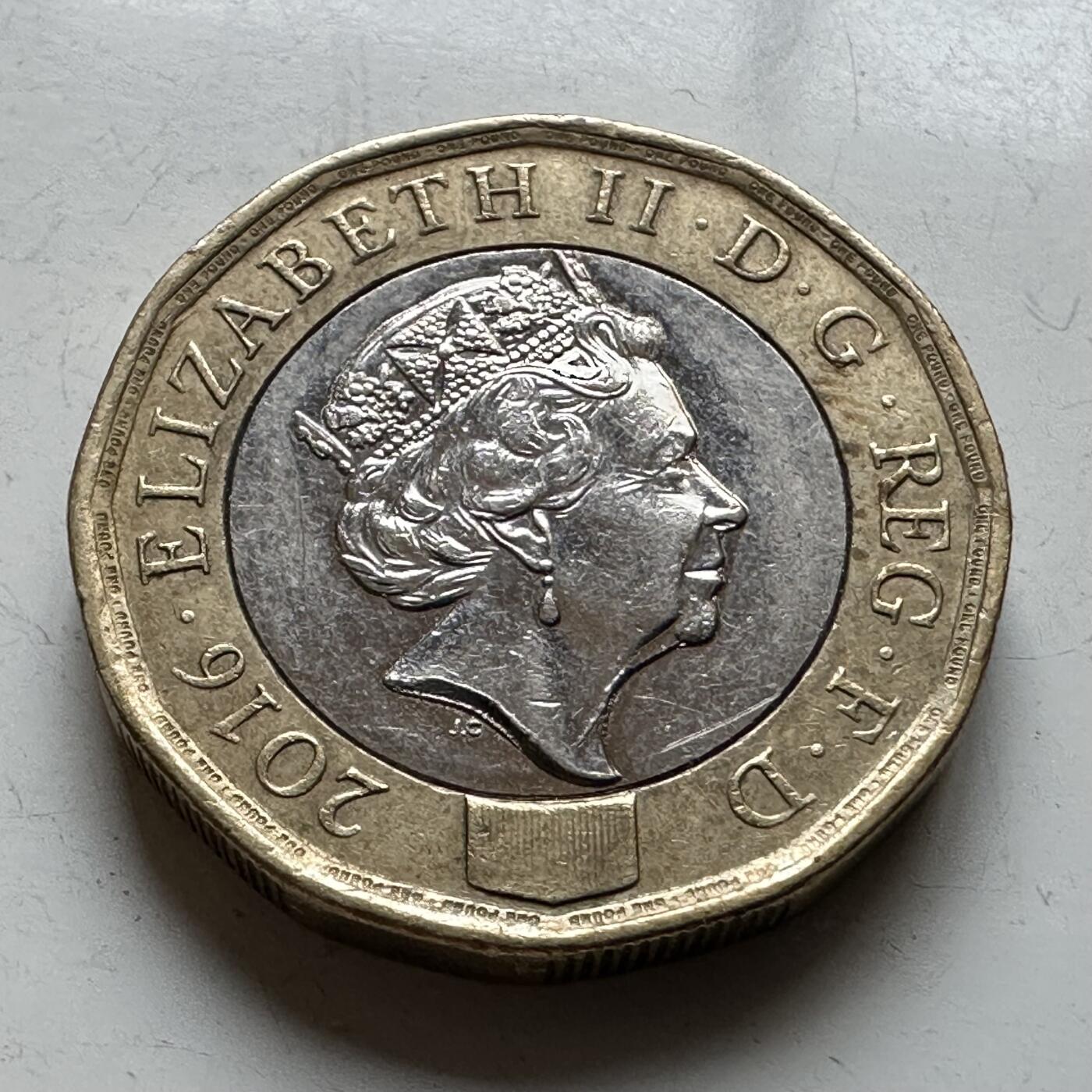 🌹外币初藏🌹🐯2026年第14场  每周二四六晚8️⃣点 接代拍 英国2016年一英镑