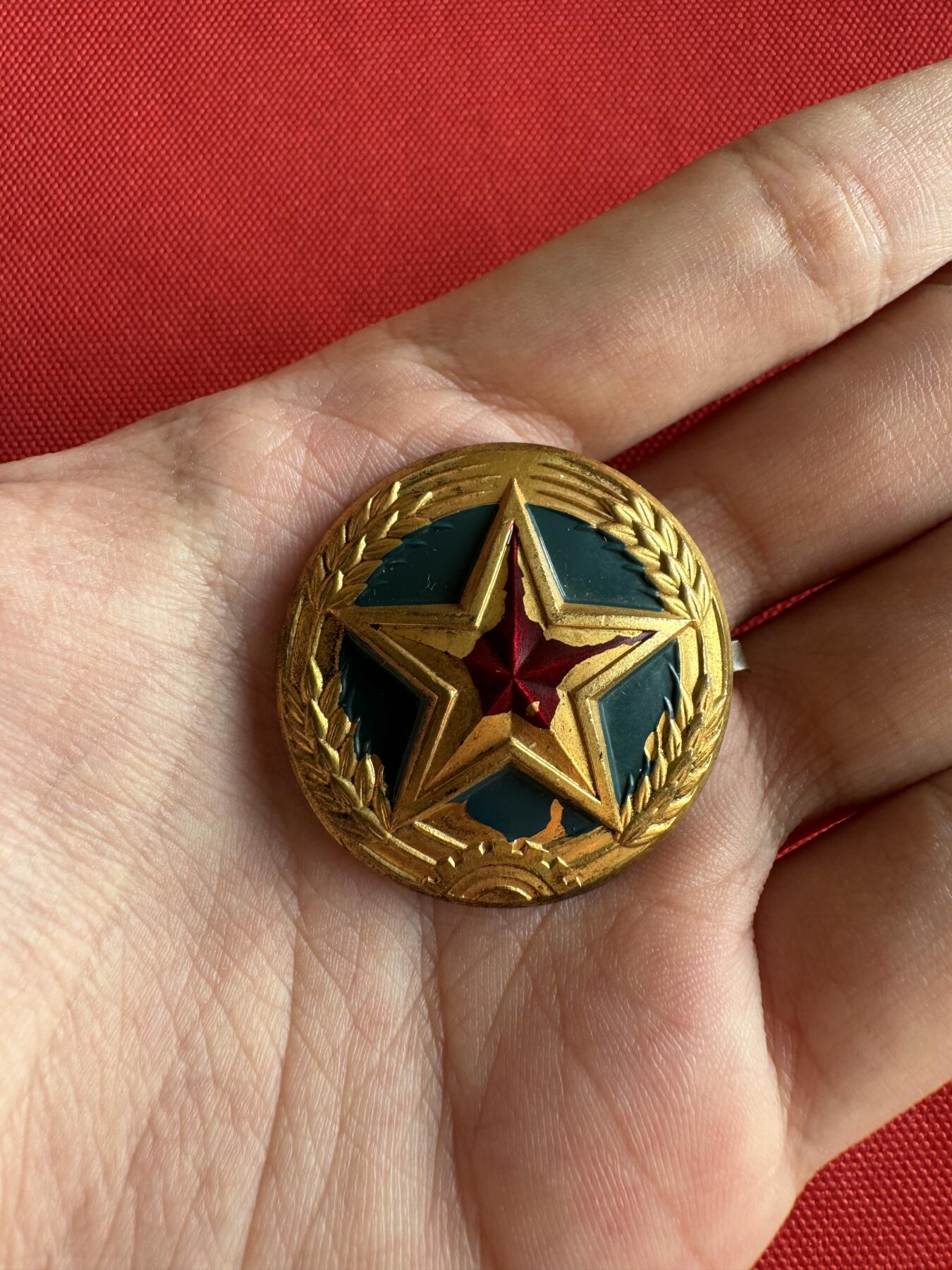 五哥徽章群   31号周六晚上八点4群联拍 帽