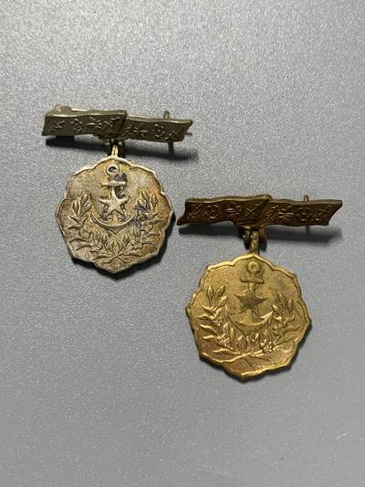 远东徽章小铺2月1日周日晚上9点结束 - 爱国妇人会两枚